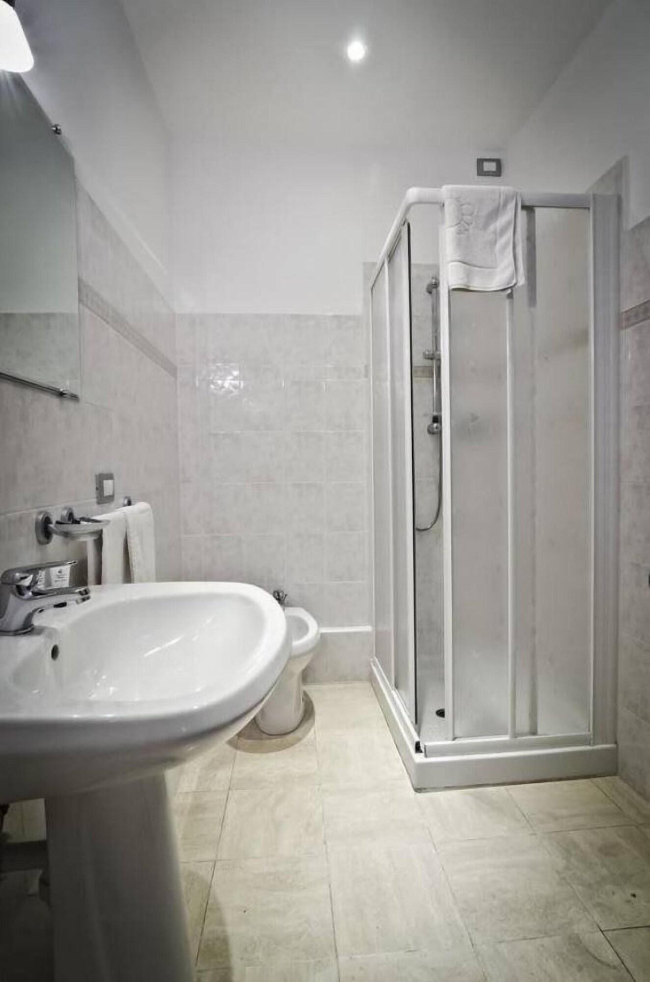 Via Palazzo Sanremo Hotel Bagian luar foto