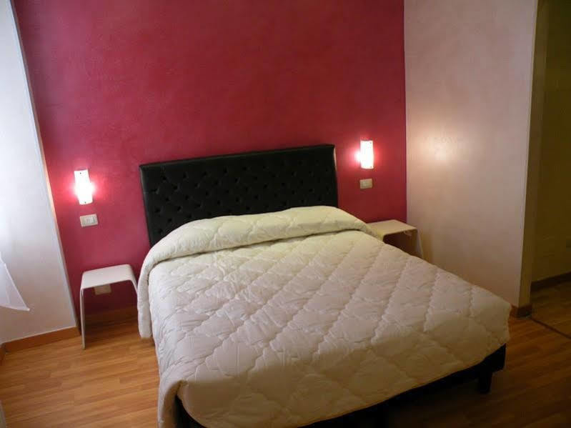 Via Palazzo Sanremo Hotel Bagian luar foto